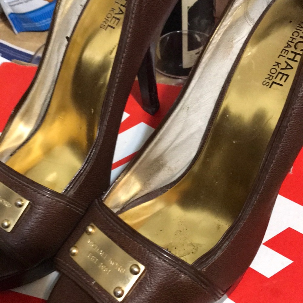 Ladies shoes